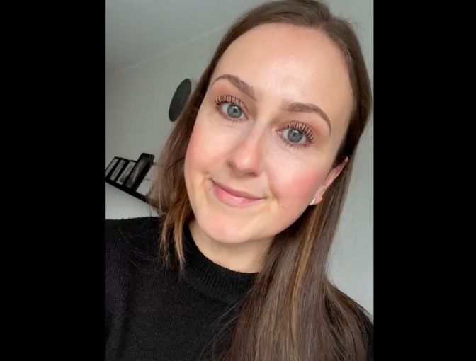 Video von unserer Kundin Caroline, die das OTL Diplom zum Fitnesstrainer erworben hat und ihre Bewertung abgibt.